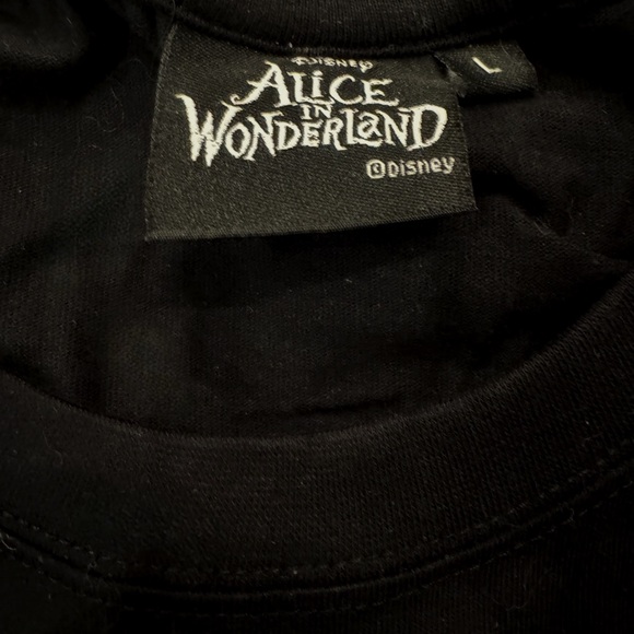 Disney’s Alice in Wonderland Black T-Shirt. Size Large. - Picture 2 of 2